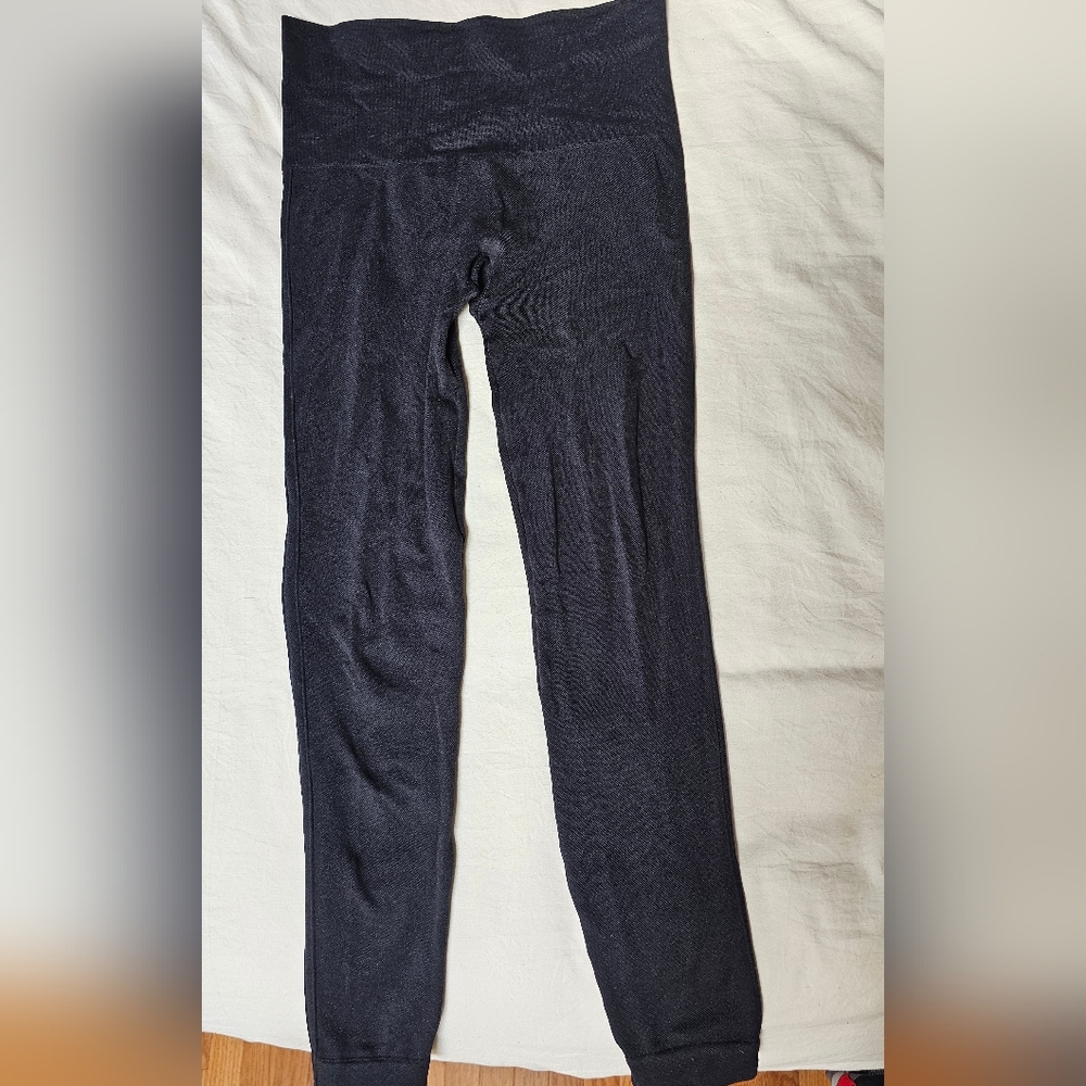 New without tags Black Spanx leggings M